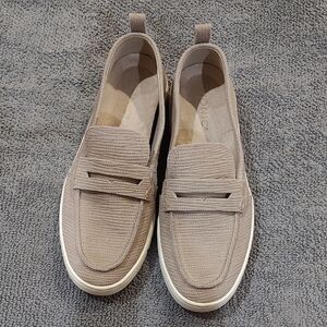 VIONIC Textured Taupe Loafers Orthopedic Arch Support Dark Cream Beige